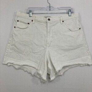 Abercrombie & Fitch size 33/16 White High Rise Frayed Hem the Dad Jean Shorts